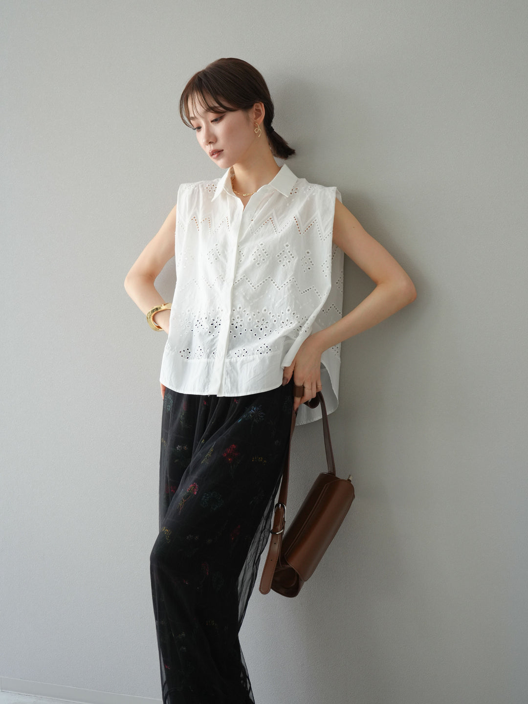 [予約]エンブロイダリーレースタックショルダーブラウス/ホワイト