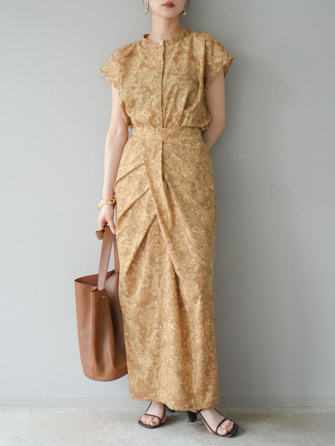 [SET]ペイズリープリントゴールドボタンブラウス+ペイズリープリントタックIラインスカート(2set)