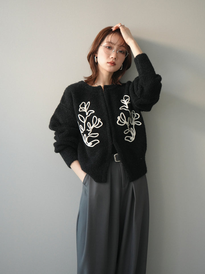 [予約]テープ刺繍ホック開きブークレニットカーディガン/black