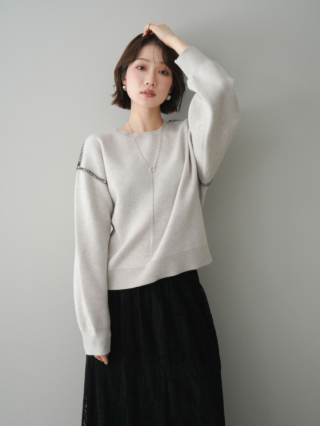 [SET]バックロゴ刺繍配色ステッチニットプルオーバー+選べるアクセセット(2set)