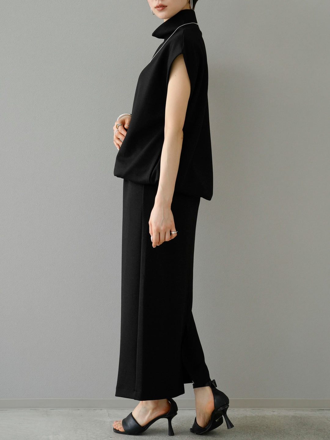 [Pre-order] Ponte I-line skirt/Black