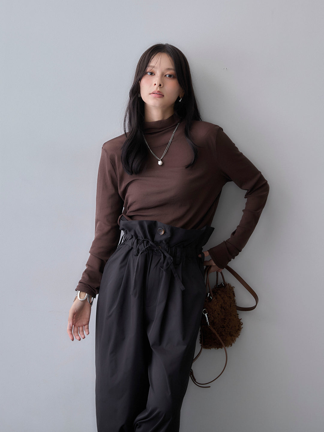 [予約]メッシュボトルネックトップス/brown