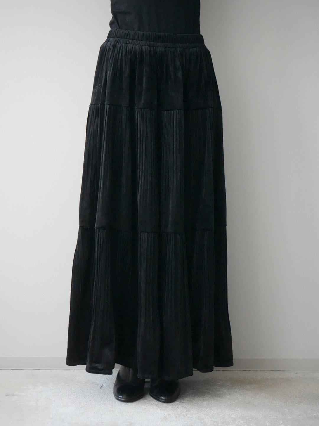 [予約]ベロアティアードワッシャースカート/black