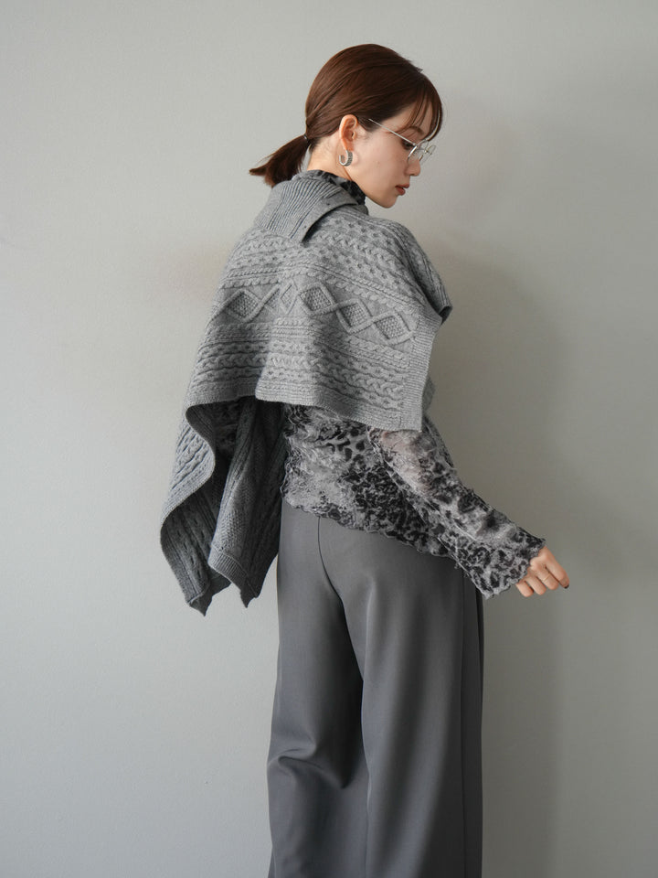 [予約]ケーブル編みニットケープ/グレー