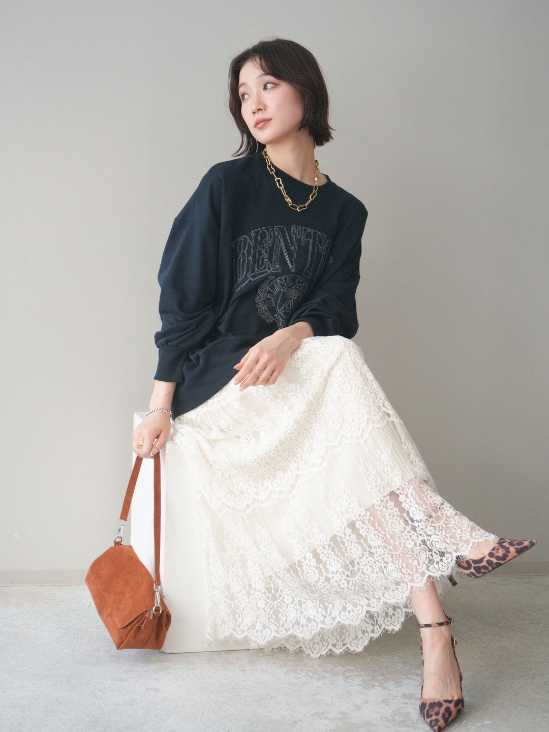 [SET]カレッジロゴ刺繍BIGスウェットプルオーバー+裏プリーツ総レースロングスカート(2set)