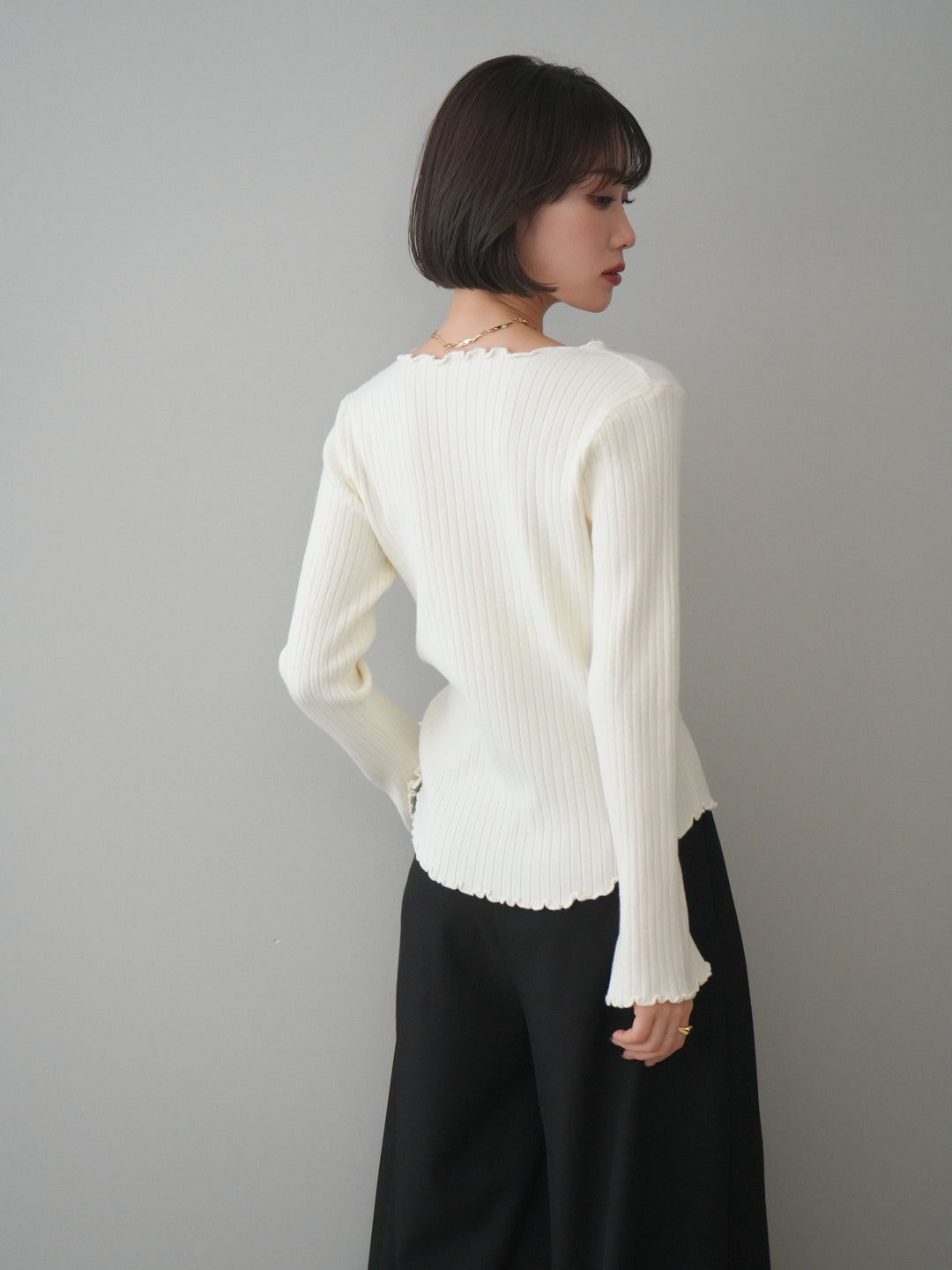 [予約]レースネックレースアップリブニットトップス/ivory