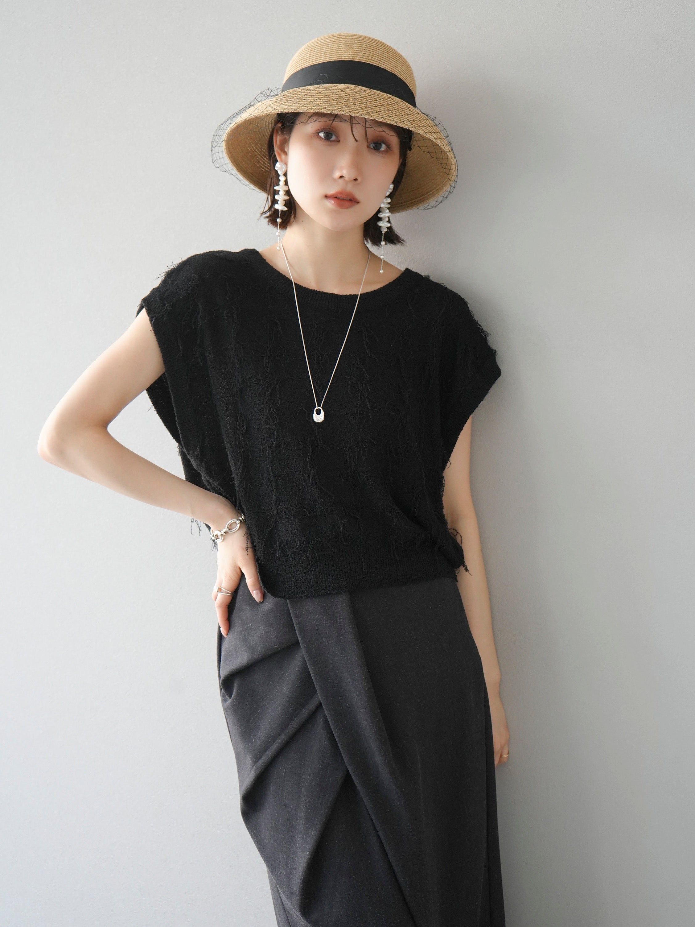 予約]フリンジニットクロップドベスト/ブラック – Lumier