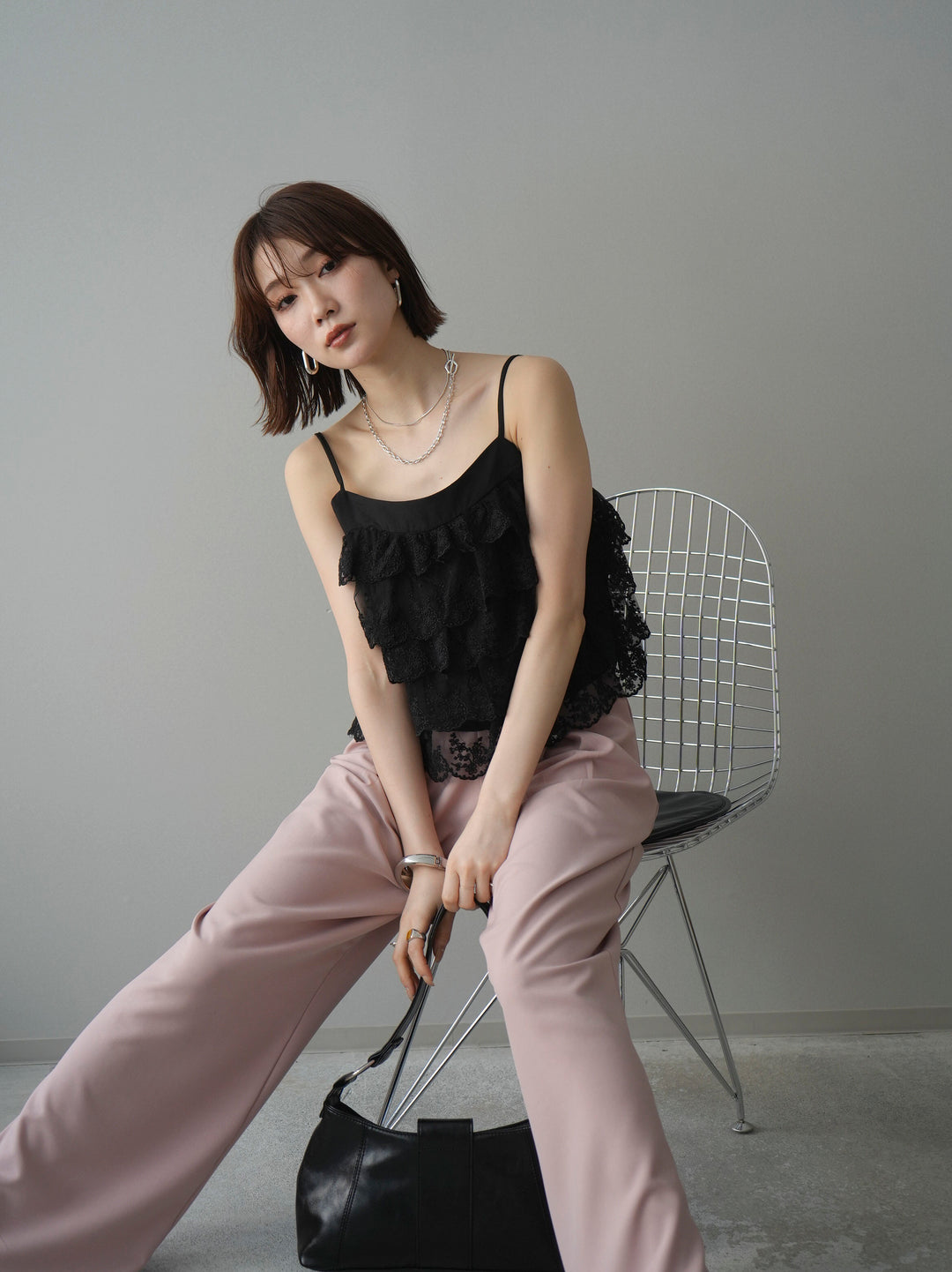 [SET]スカラップレースフリルキャミソール+ベルト付キーホルダーモチーフワイドパンツ(2set)