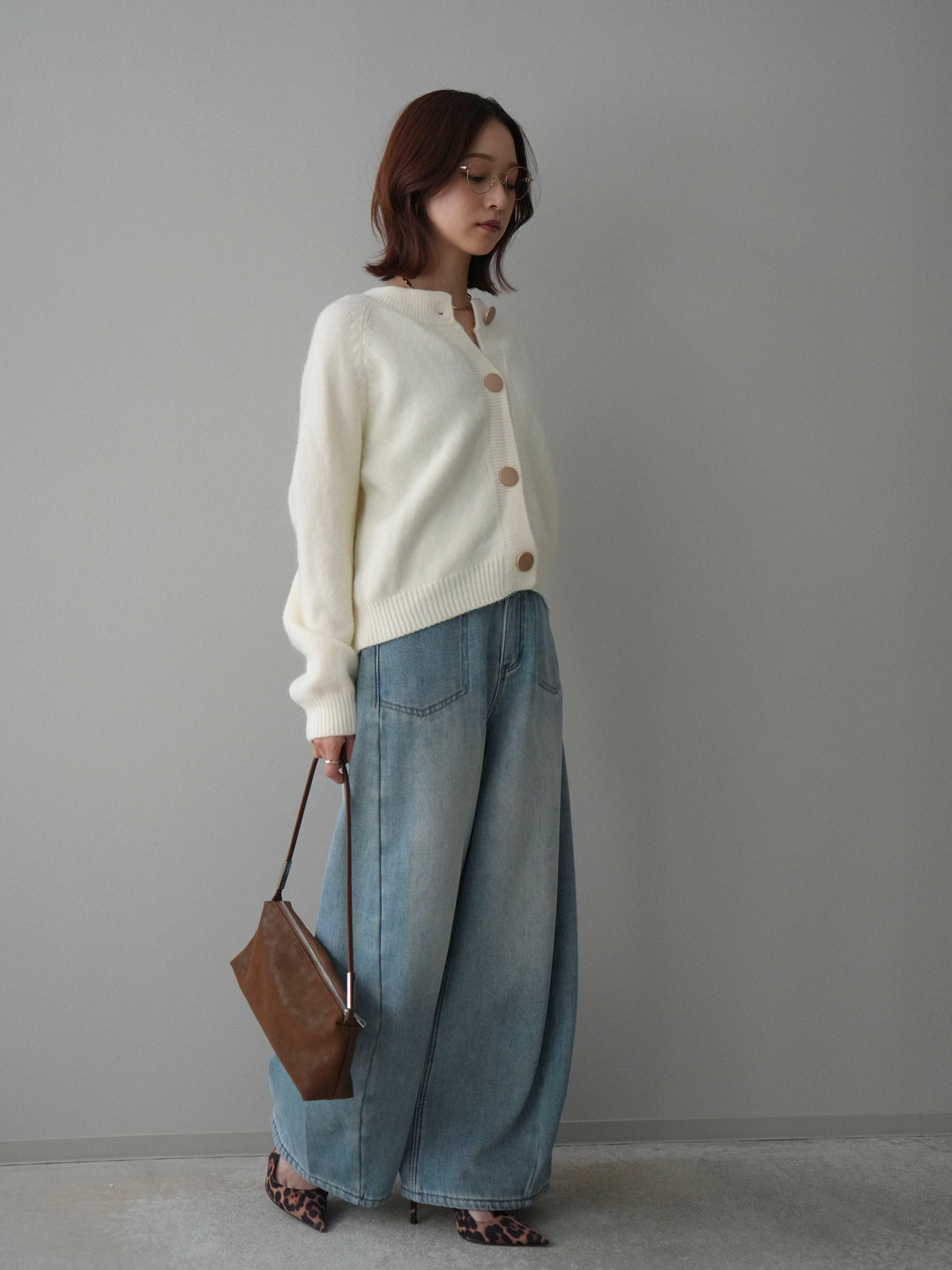 [SET]BIGボタンニットカーディガン+ベルト付裏起毛カーブデニムパンツ(2set)