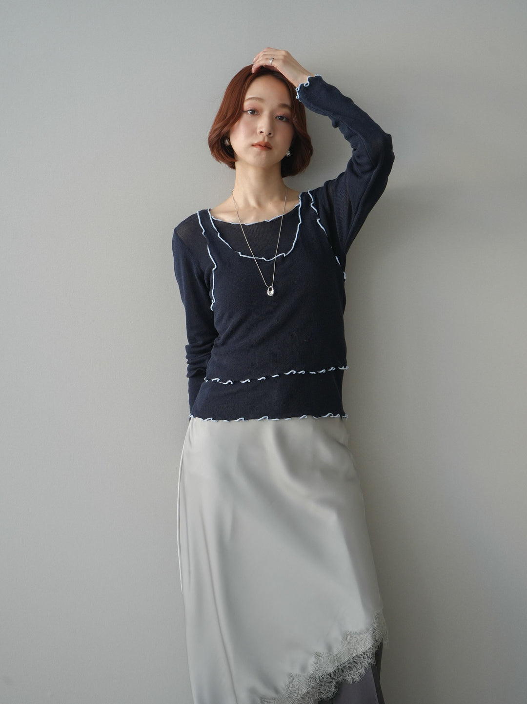 [SET]バイカラーメローアンサンブルシアーニットトップス+センターシームフレアパンツ(2set)