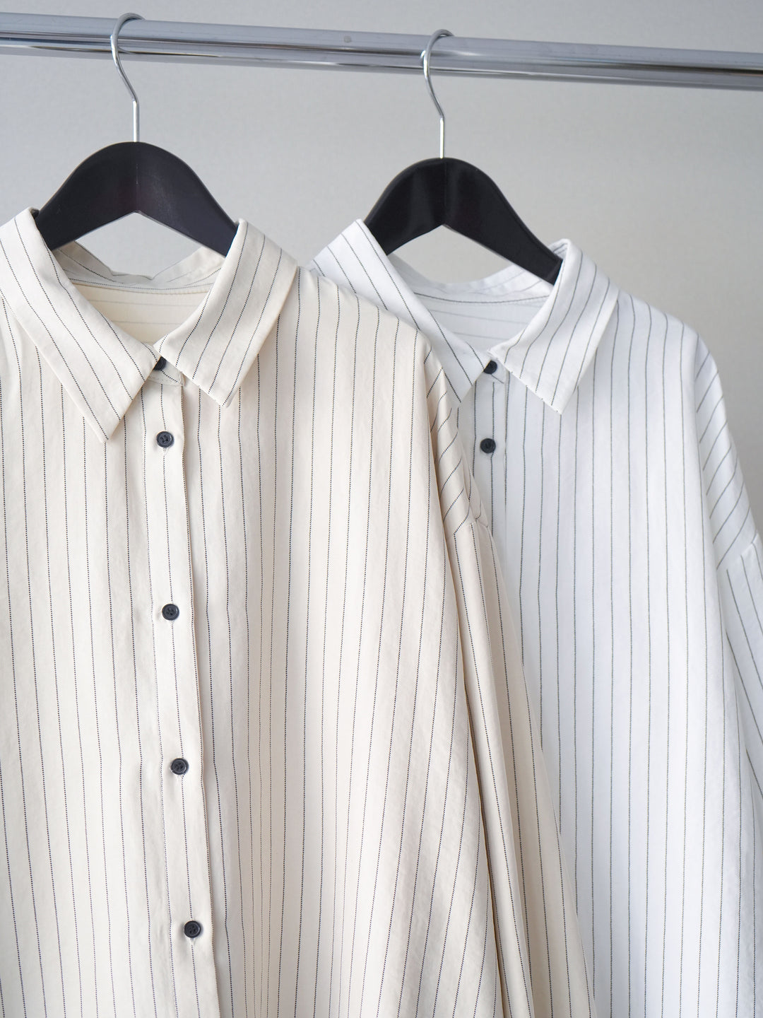 [SET]2WAYカシュクールストライプブラウス+ベルト付キーホルダーモチーフワイドパンツ(2set)