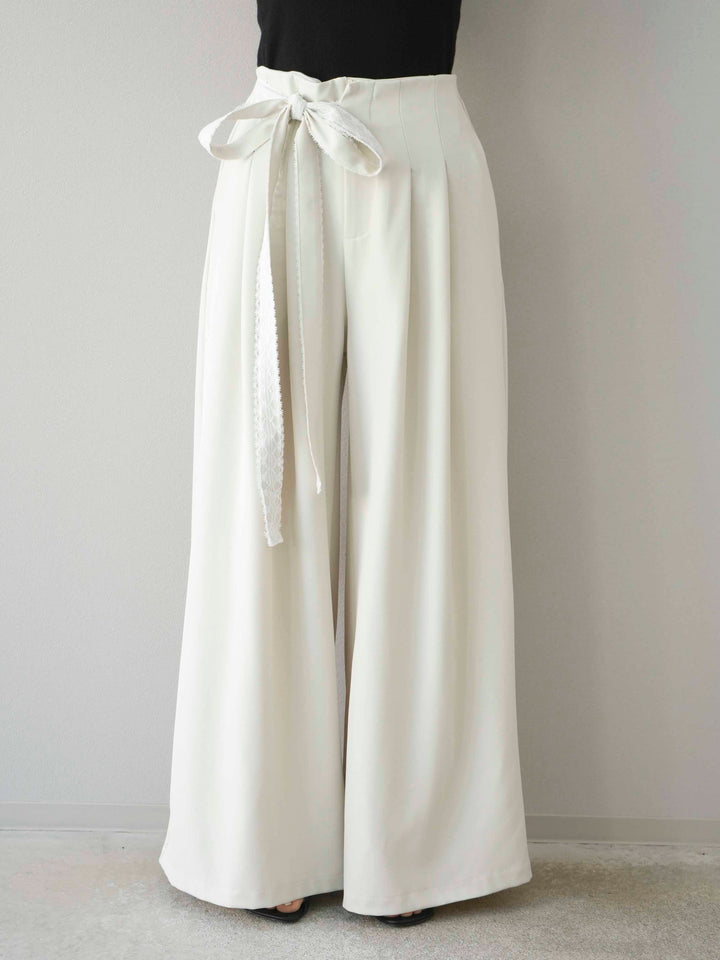 【預購】蕾絲腰帶設計寬褲/象牙白
