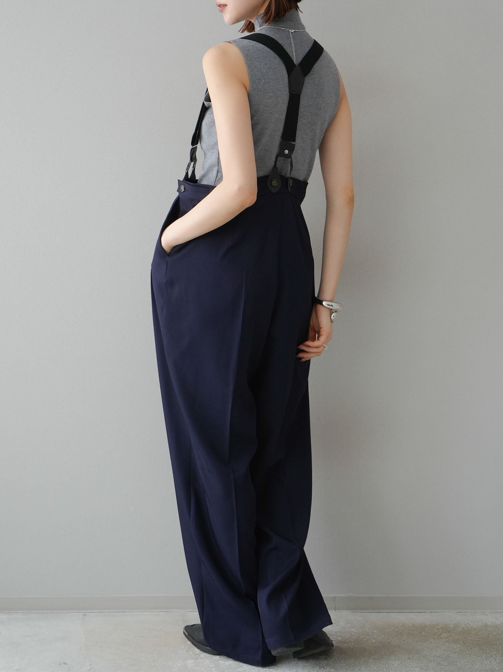 Loin サスペンダー付きワイドパンツ ネイビー 予約]サスペンダー付きツイルパンツ/ネイビー – Lumier