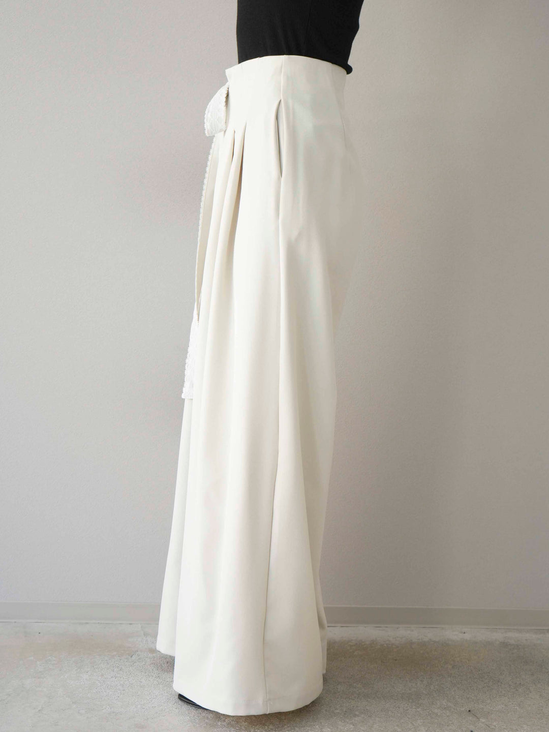 【預購】蕾絲腰帶設計寬褲/象牙白