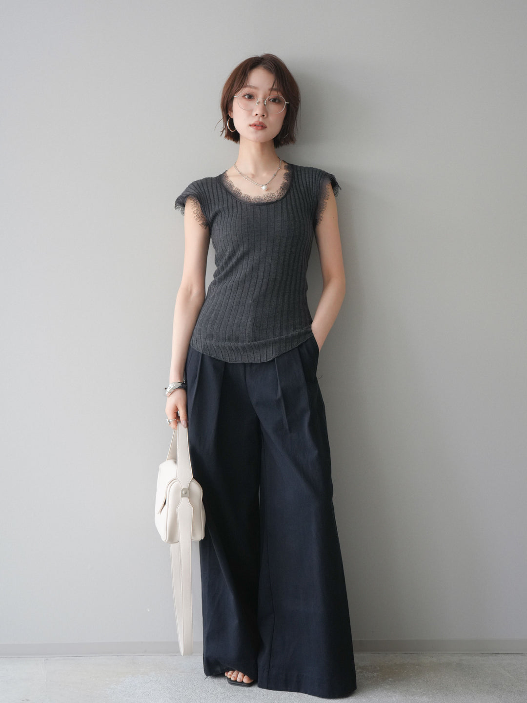 [予約]美シルエットタックワイドパンツ/black