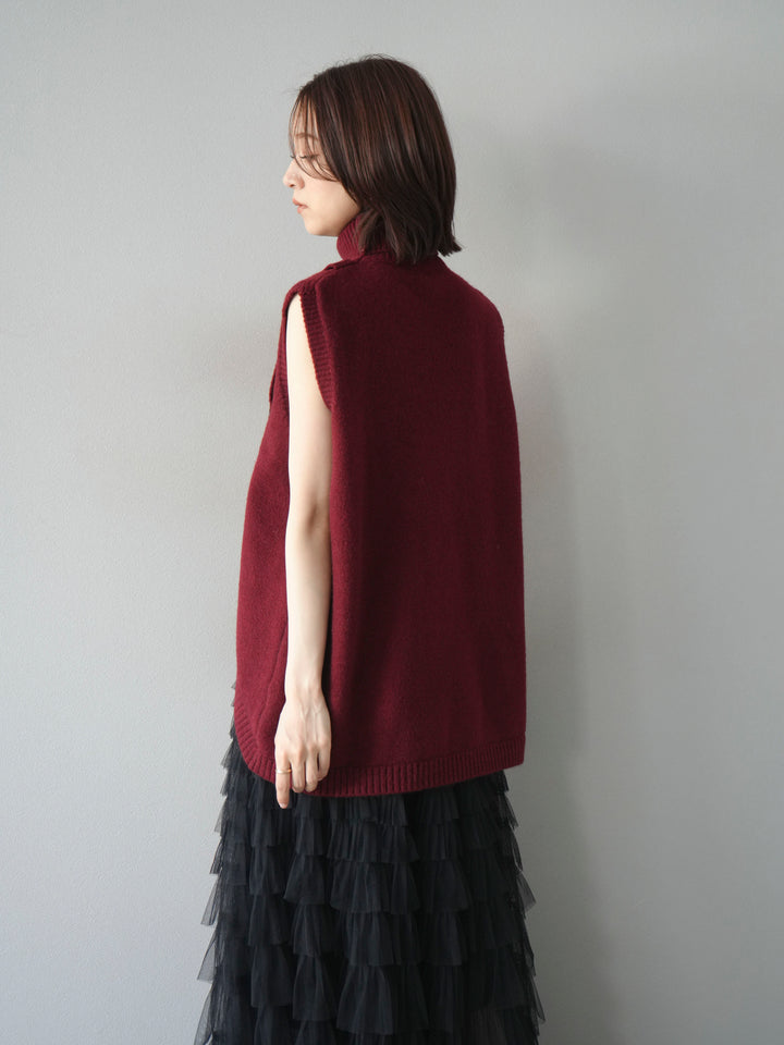 [予約]デザインボタンハイネックニットベスト/red