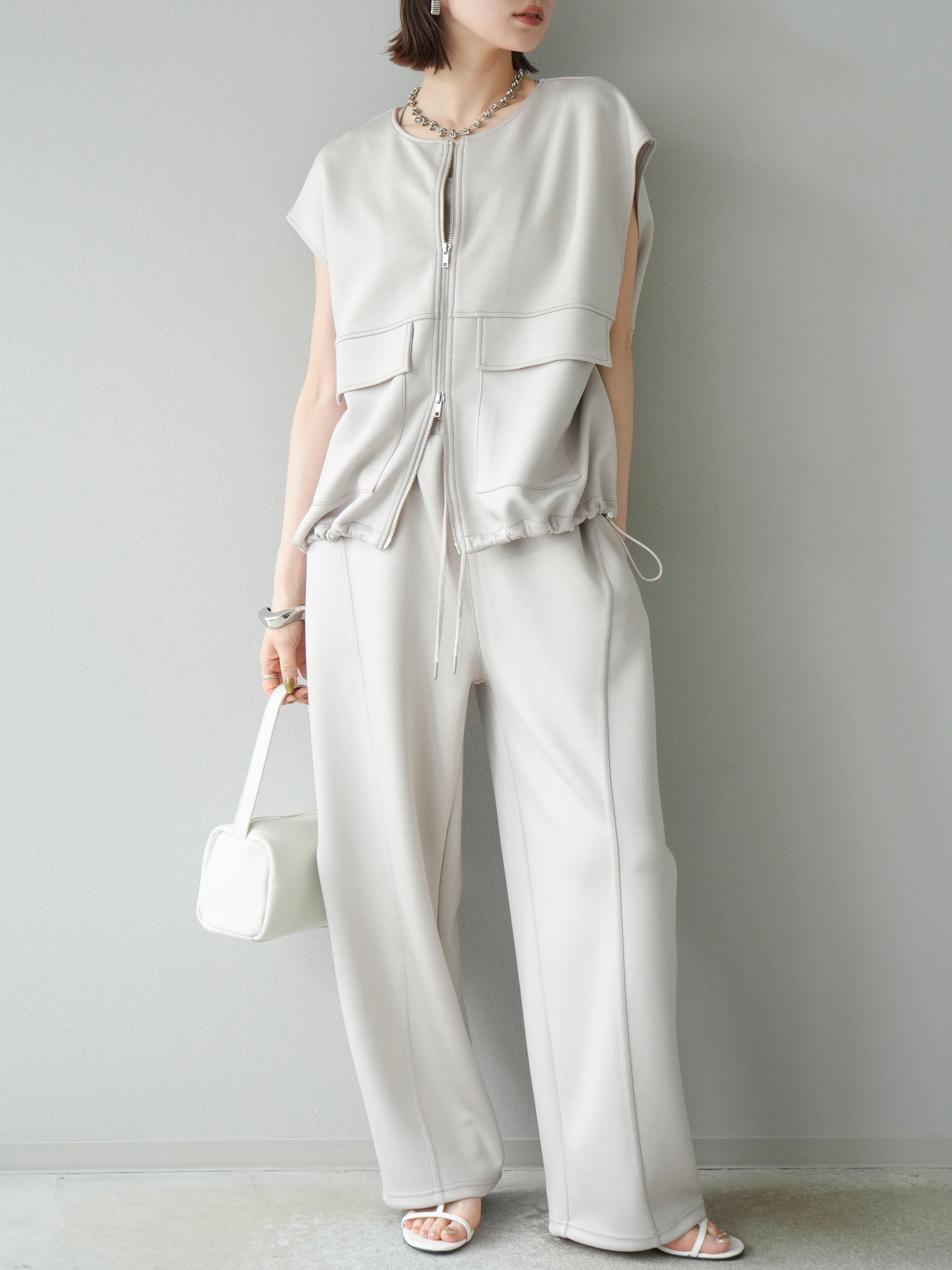 予約]ライトポンチカーブパンツ/エクリュ – Lumier