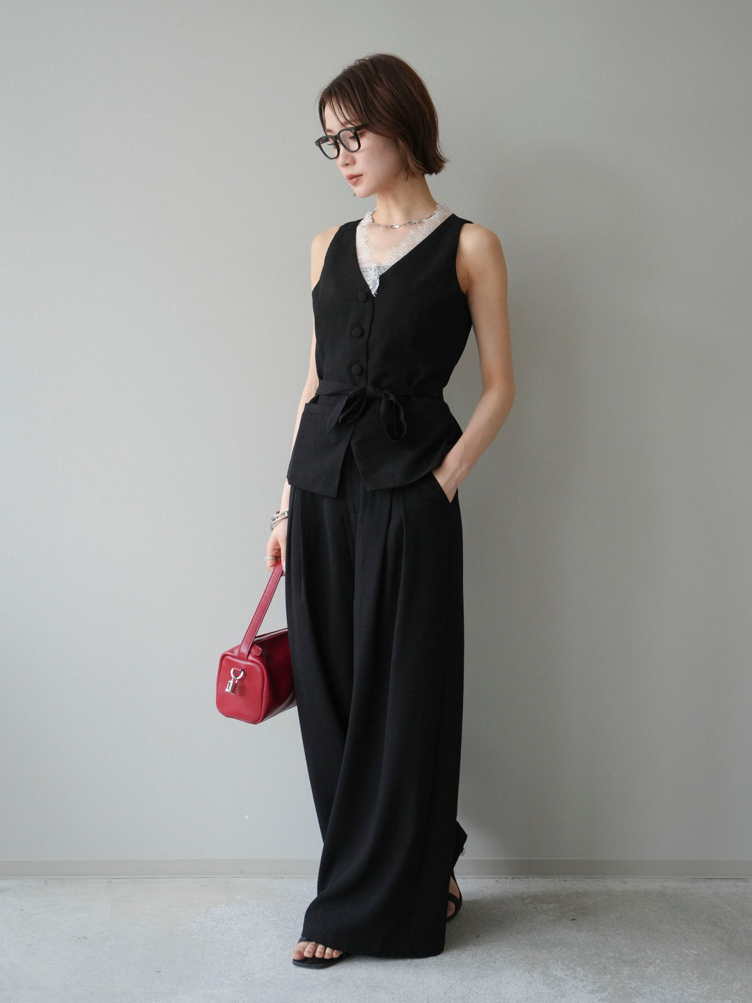 【套裝】蕾絲邊背心和垂褶褲套裝（2 套）