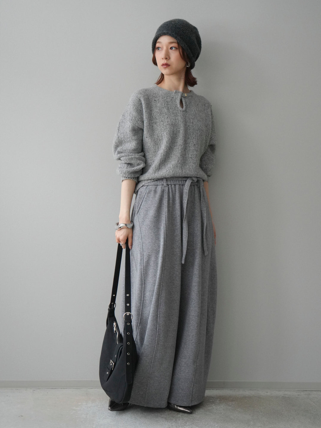 [SET]ツイストネックラメネップヤーンニットプルオーバー+ウエストベルトカーブラインスエットパンツ(2set)