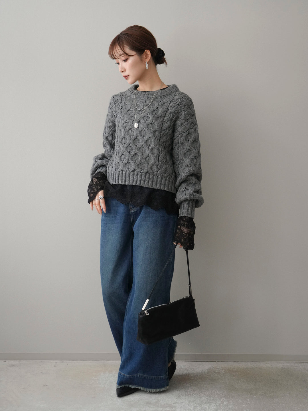 [SET]バルキーケーブルクロップドニットプルオーバー+チュールレーストップス+裏起毛裾フリンジワイドデニムパンツ(3set)