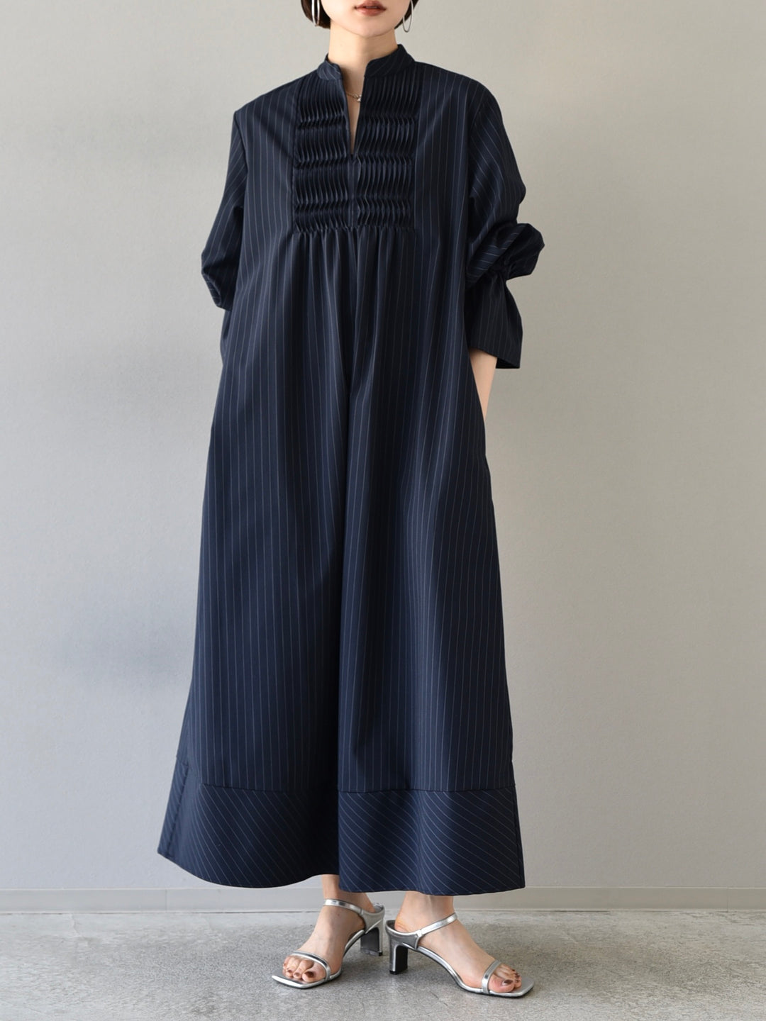 [Pre-order] SUSTAINABLE DESIGN PINTUCK STRIPE SHIRT ONE-PIECE/NAVY