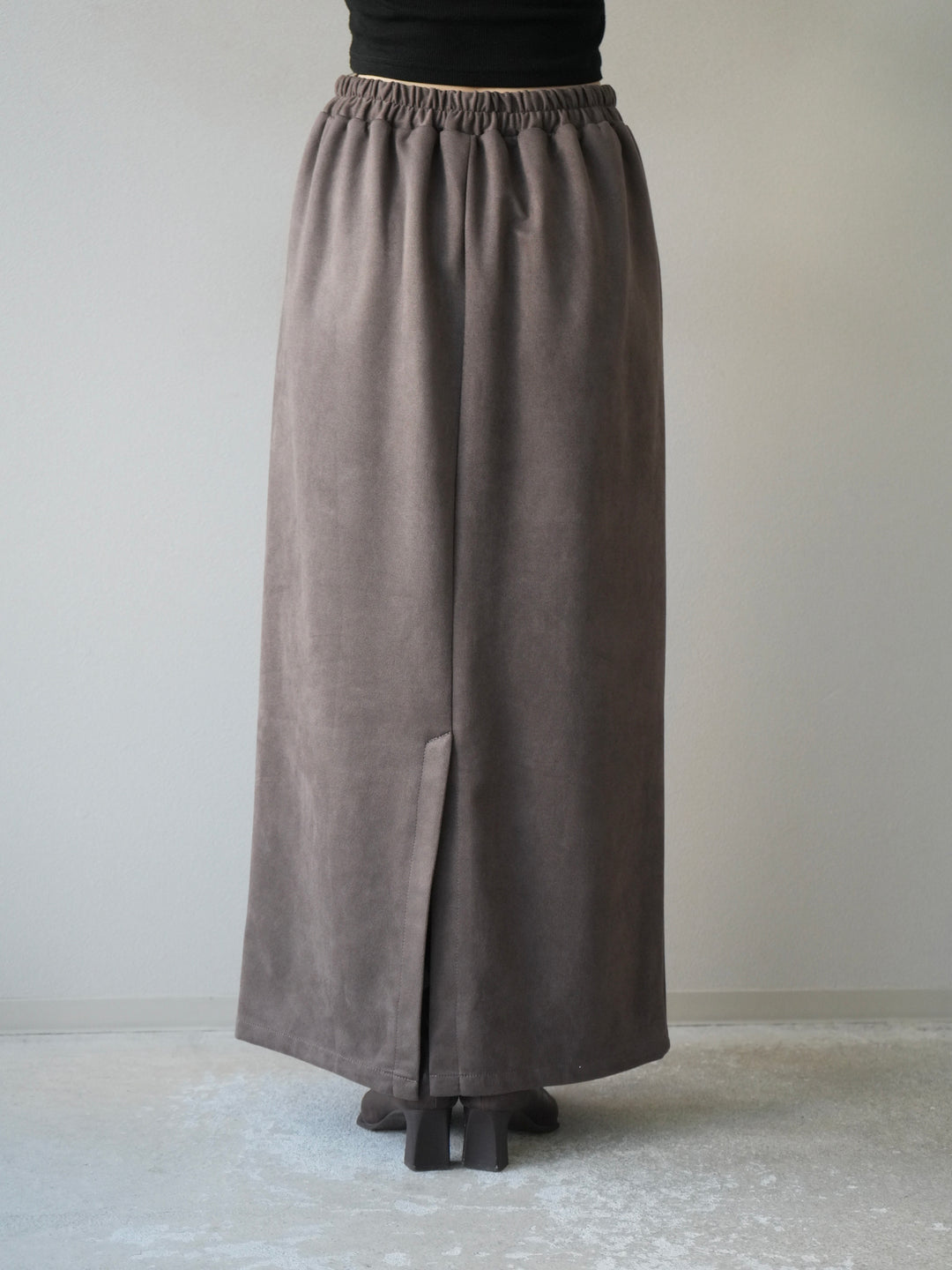 [予約]スエードタイトスカート/チャコール