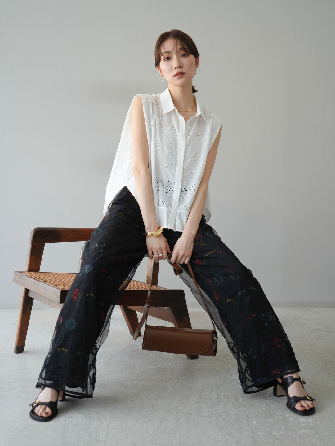 [予約]エンブロイダリーレースタックショルダーブラウス/ホワイト