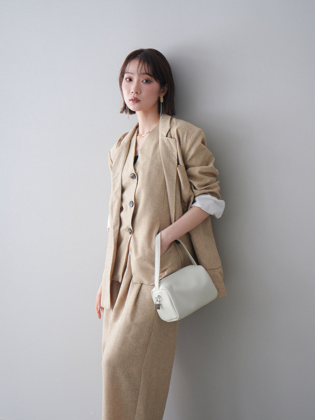 [SET]リネンライクテーラードジャケット+リネンライクバックオープンジレ+リネンライクタックワイドパンツ(3set)