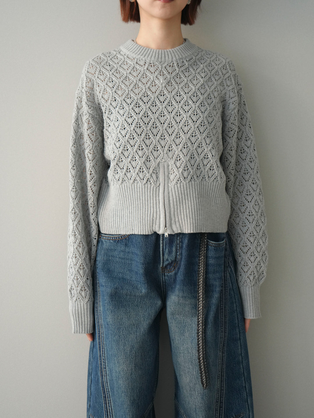 [予約]透かし編みフロントジップスリットニットプルオーバー/gray