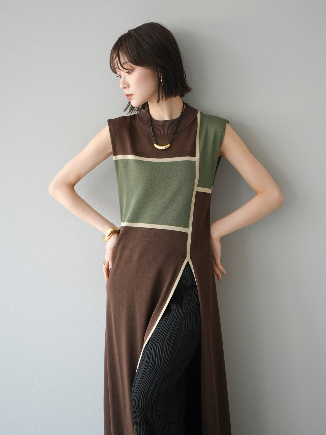 [SET] 配色開衩針織洋裝 + 波浪滾邊休閒褲 (2件套)