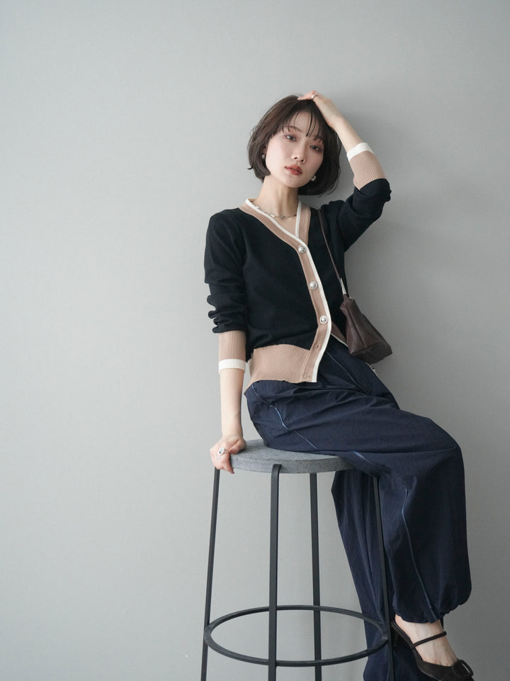 [予約]デザインボタン配色Vネックニットカーディガン/black