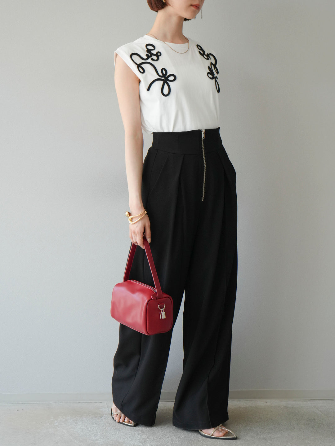 [SET]コード刺繍フレンチスリーブTシャツ+ジップタックワイドパンツ(2set)