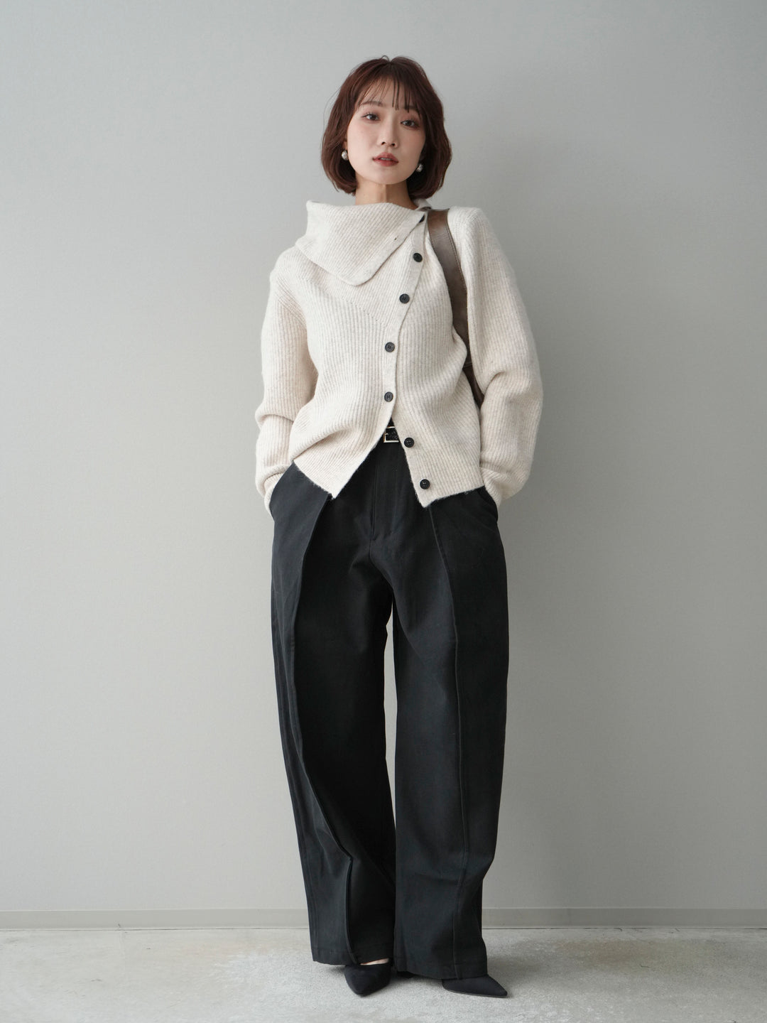 [予約]ハイネックデザインボタンニットカーディガン/ivory