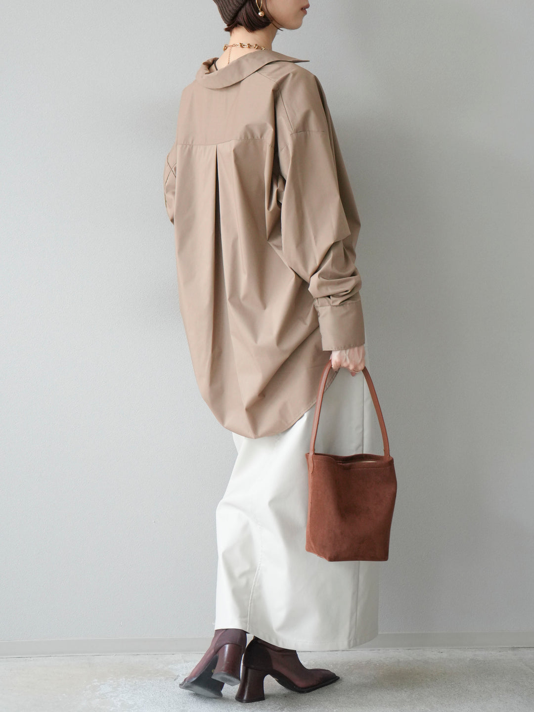 [予約]フェイクレザーフロントスリットスカート/エクリュ