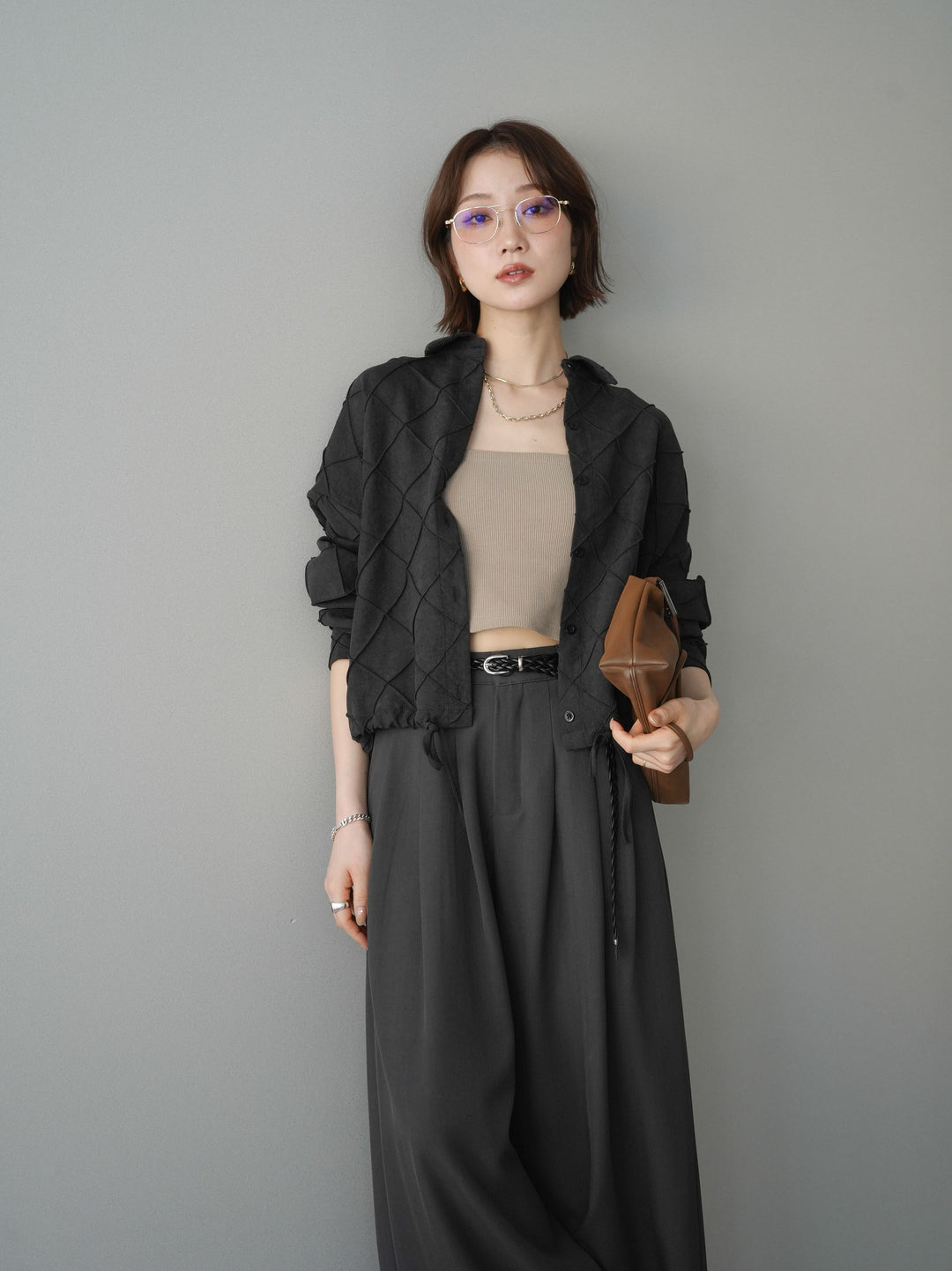 [SET]パイピングクロスデザインブラウス+編み込みベルト付タックワイドパンツ(2set)