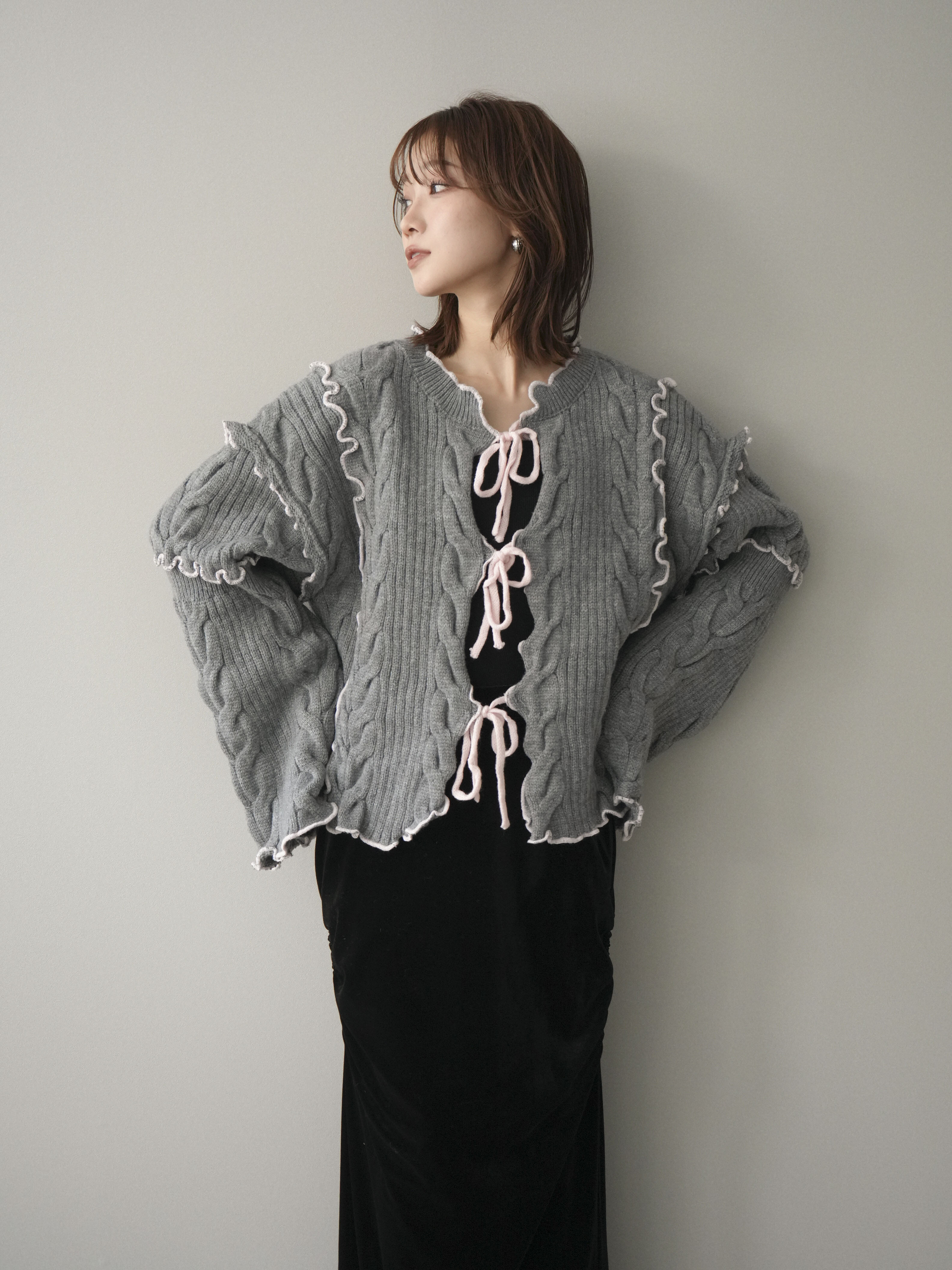 予約]フロントリボン配色メローニットカーディガン/gray – Lumier