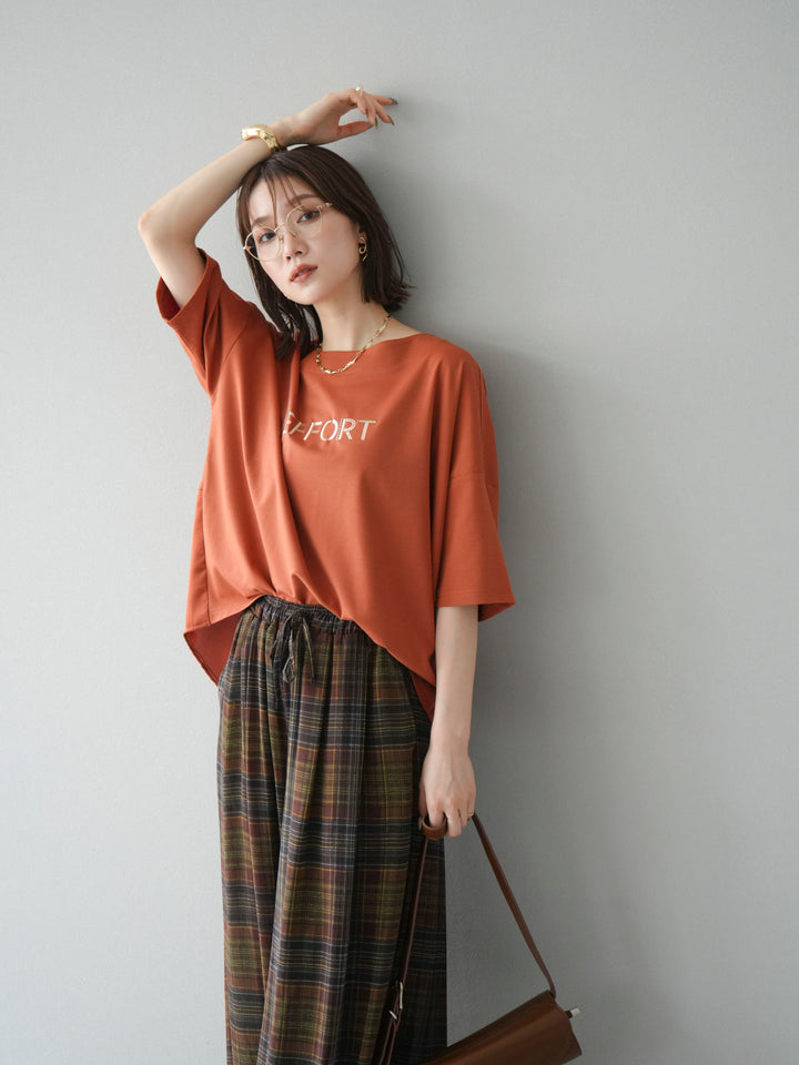 [套裝] 不同材質金屬標誌刺繡 x 印花T卹 + 透視格紋寬鬆褲（2 件套）