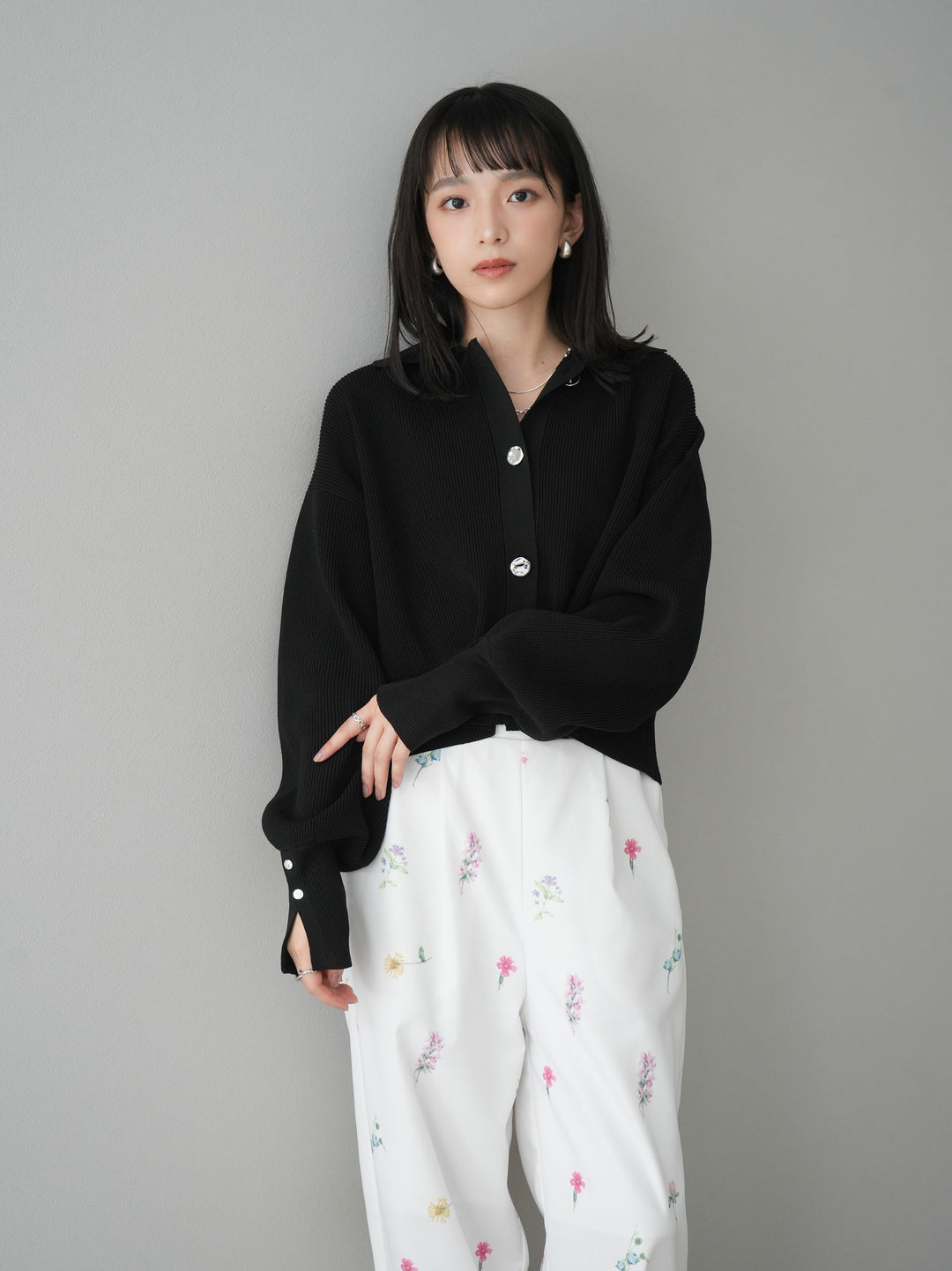[SET]ボリュームスリーブポロニットカーディガン+フラワーアートプリントタックパンツ(2set)