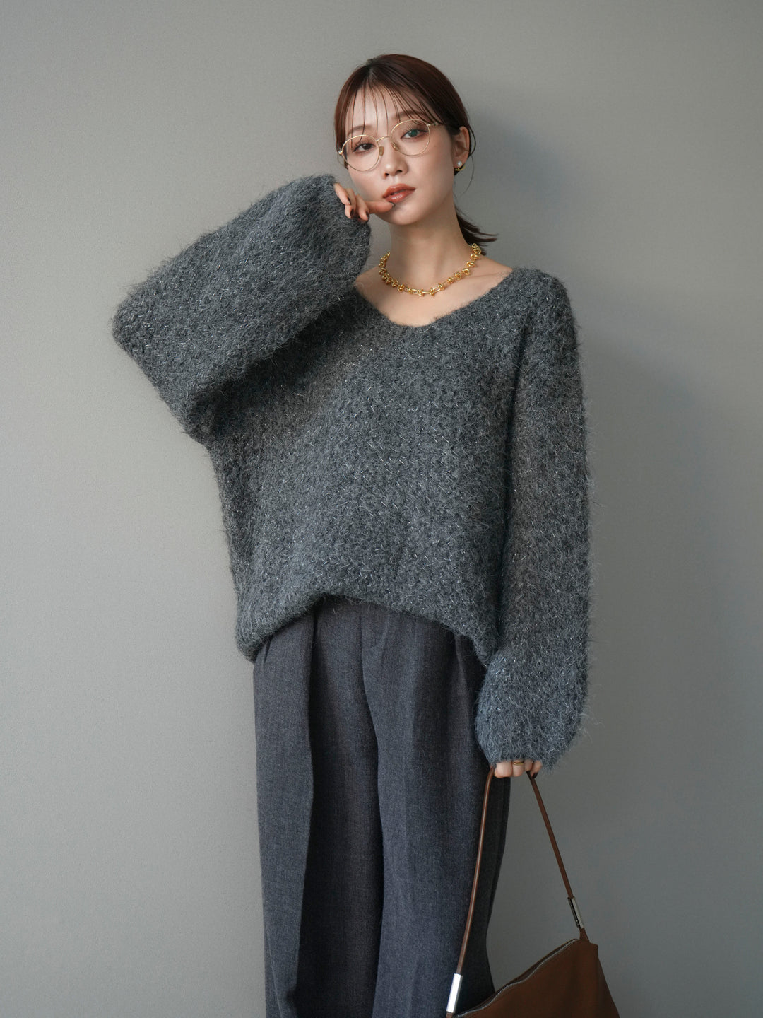 [予約]ウールタッチラメミックスヤーンVネックニットプルオーバー/charcoal