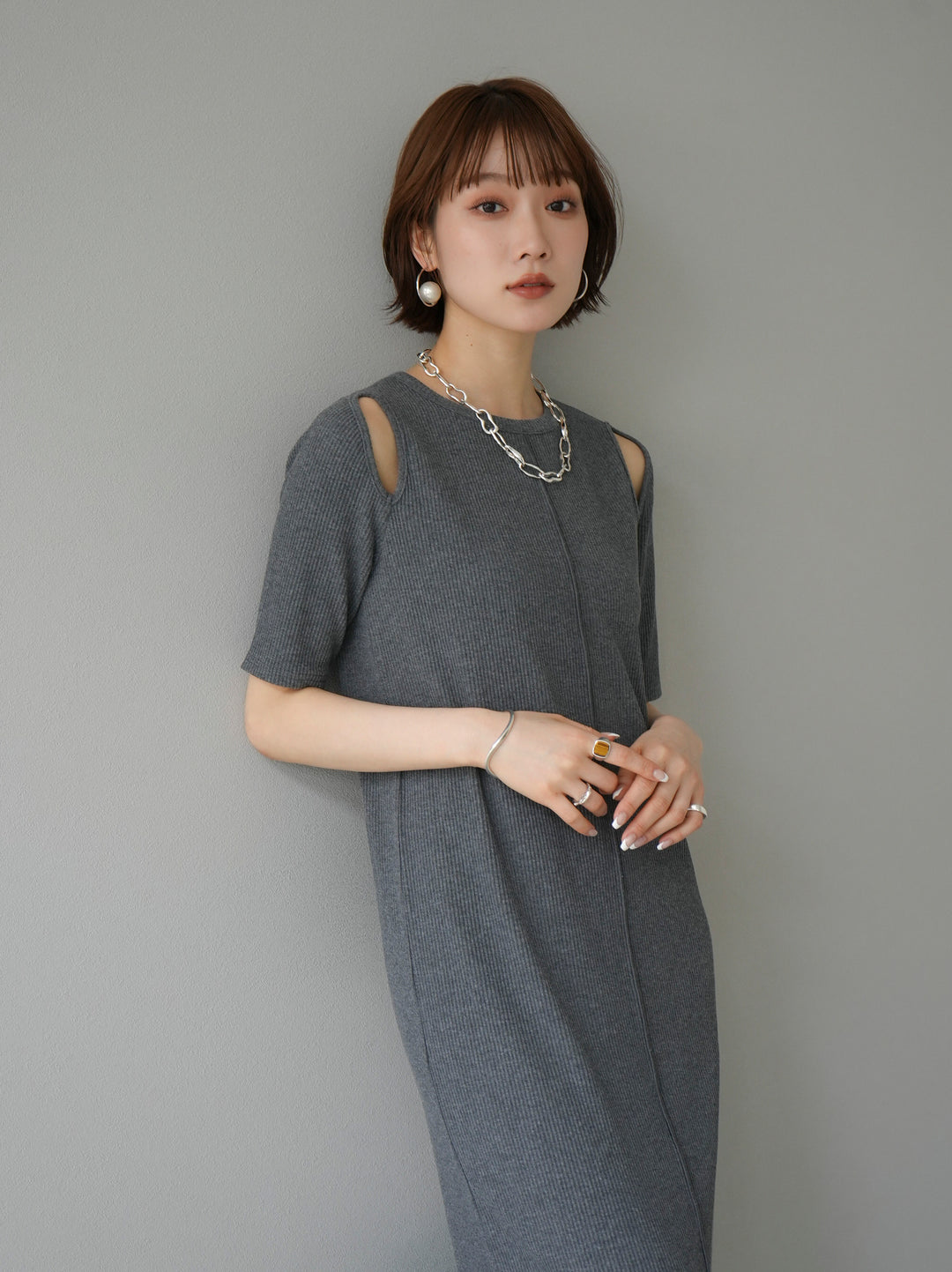 [Pre-order] Cut-out ribbed half-sleeve dress/gray