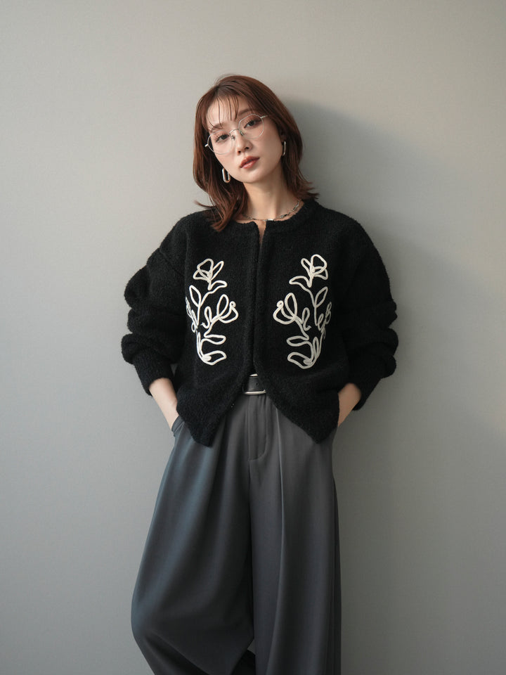 [予約]テープ刺繍ホック開きブークレニットカーディガン/black