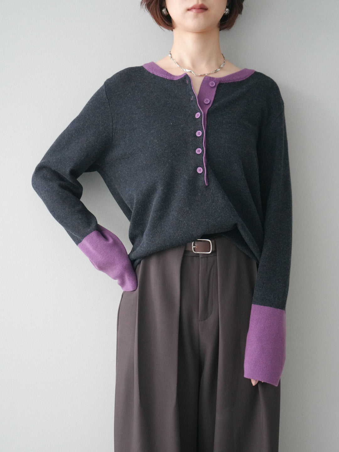 [SET]ヘンリーネック配色ニットソー+ベルトループデザインワイドパンツ(2set)