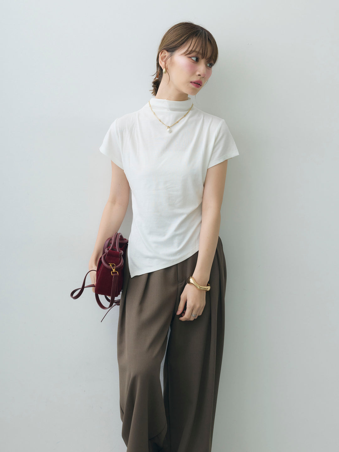 [SET]ヘムアシメバックボタンデザインフレンチトップ+クレープデシンタックワイドパンツ(2set)