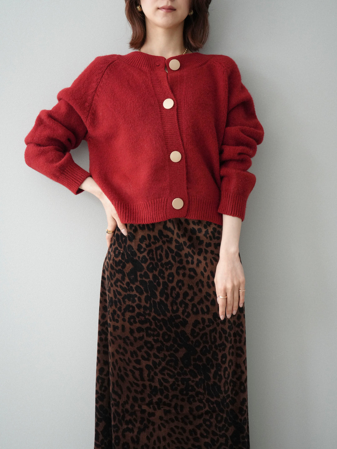 [SET]BIGボタンニットカーディガン+レオパードベロアナロースカート(2set)