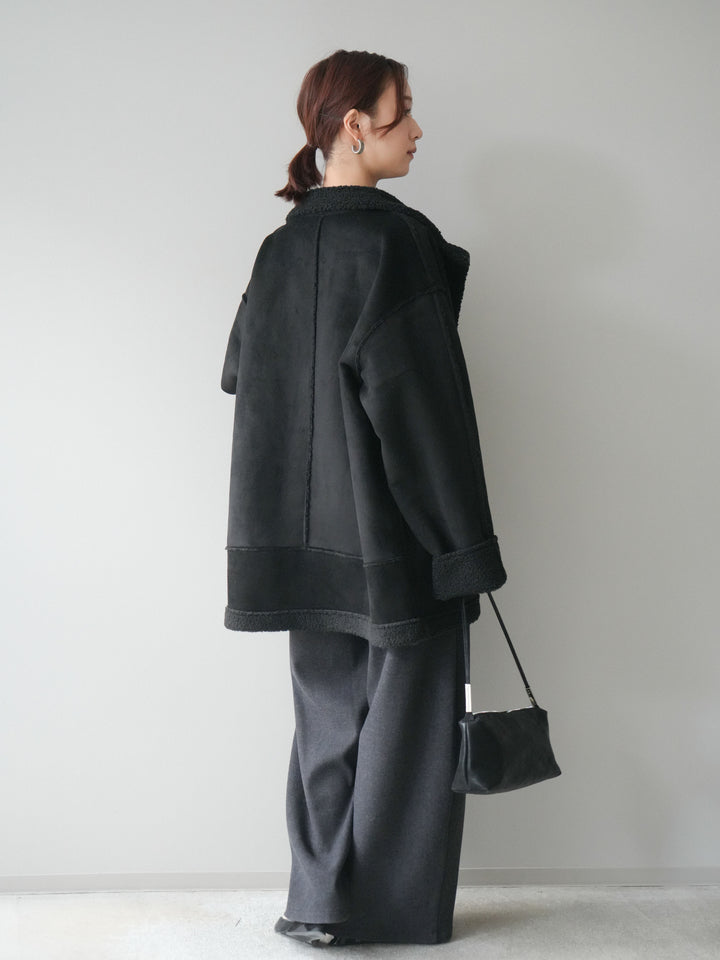 [SET]スタンドネックフェイクムートンミディアムコート+カップ付きバッククロスキャミソール+アニマル柄ベルト付きウールタッチワイドパンツ(3set)