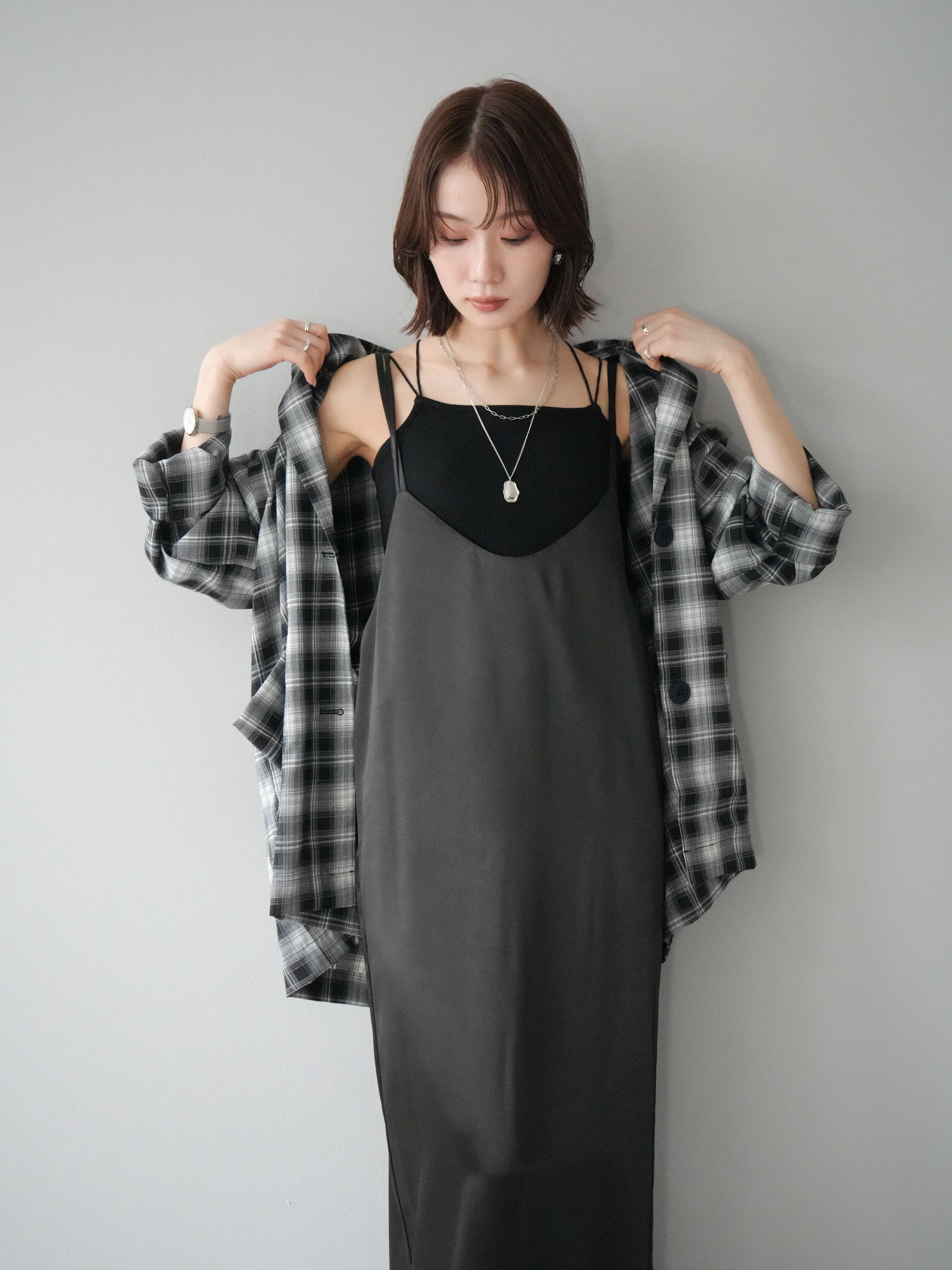 予約]サテンキャミワンピース/ブラック – Lumier