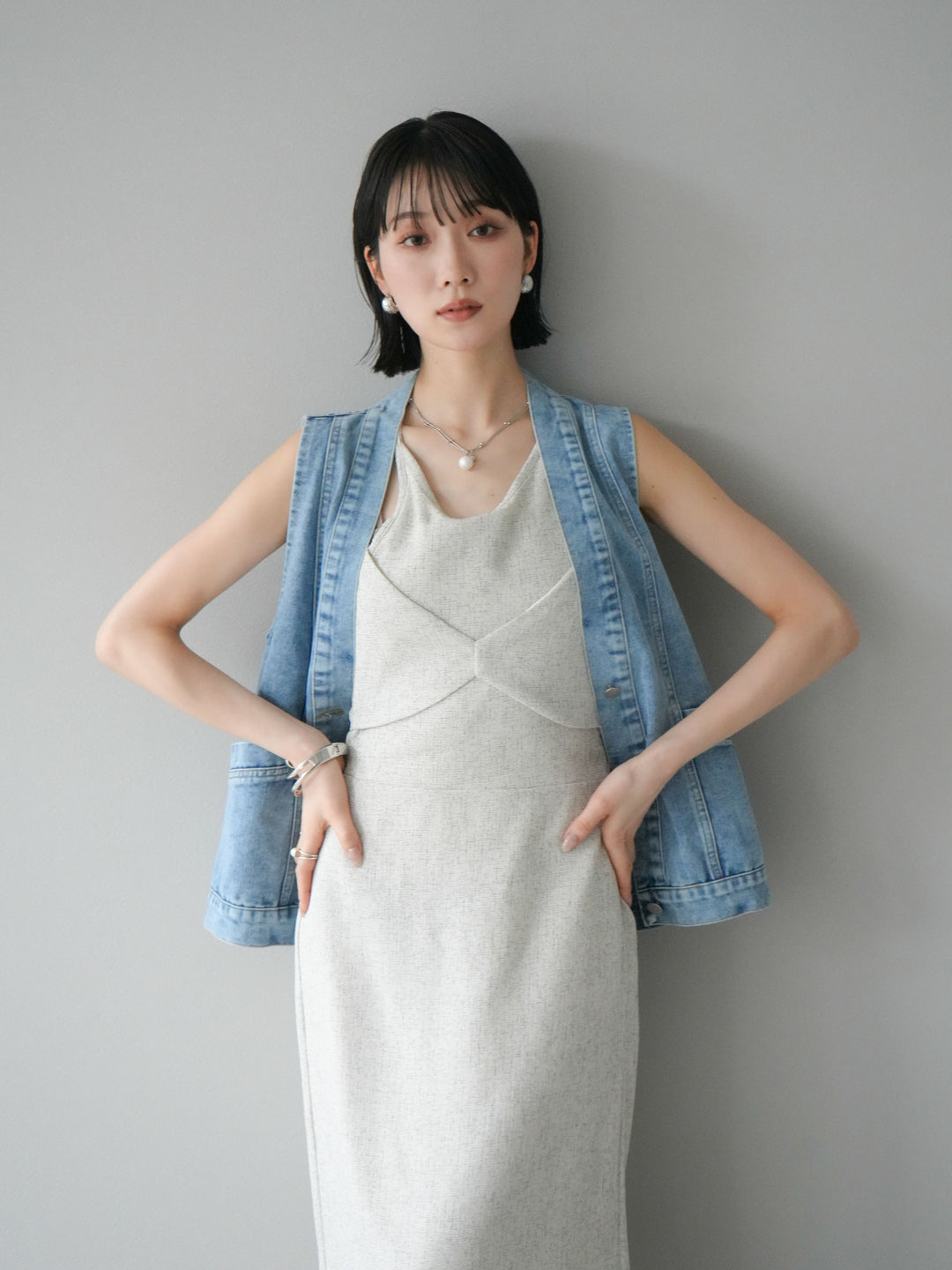 [預購] 夏季粗花呢層疊吊帶洋裝/象牙白