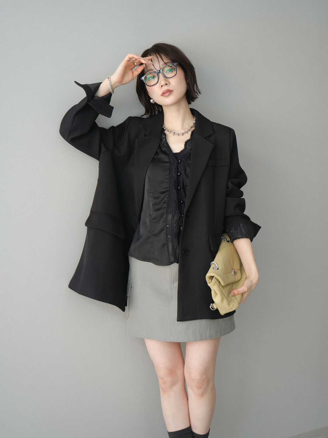 [SET]バックスリットデザインジャケット+ノースリサテンレースキャミソール+ベルト付カーゴミニスカート(3set)