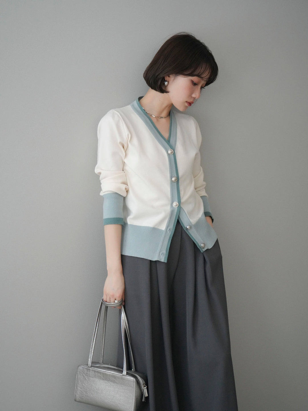 [SET]デザインボタン配色Vネックニットカーディガン+テープベルトタックバギーパンツ(2set)