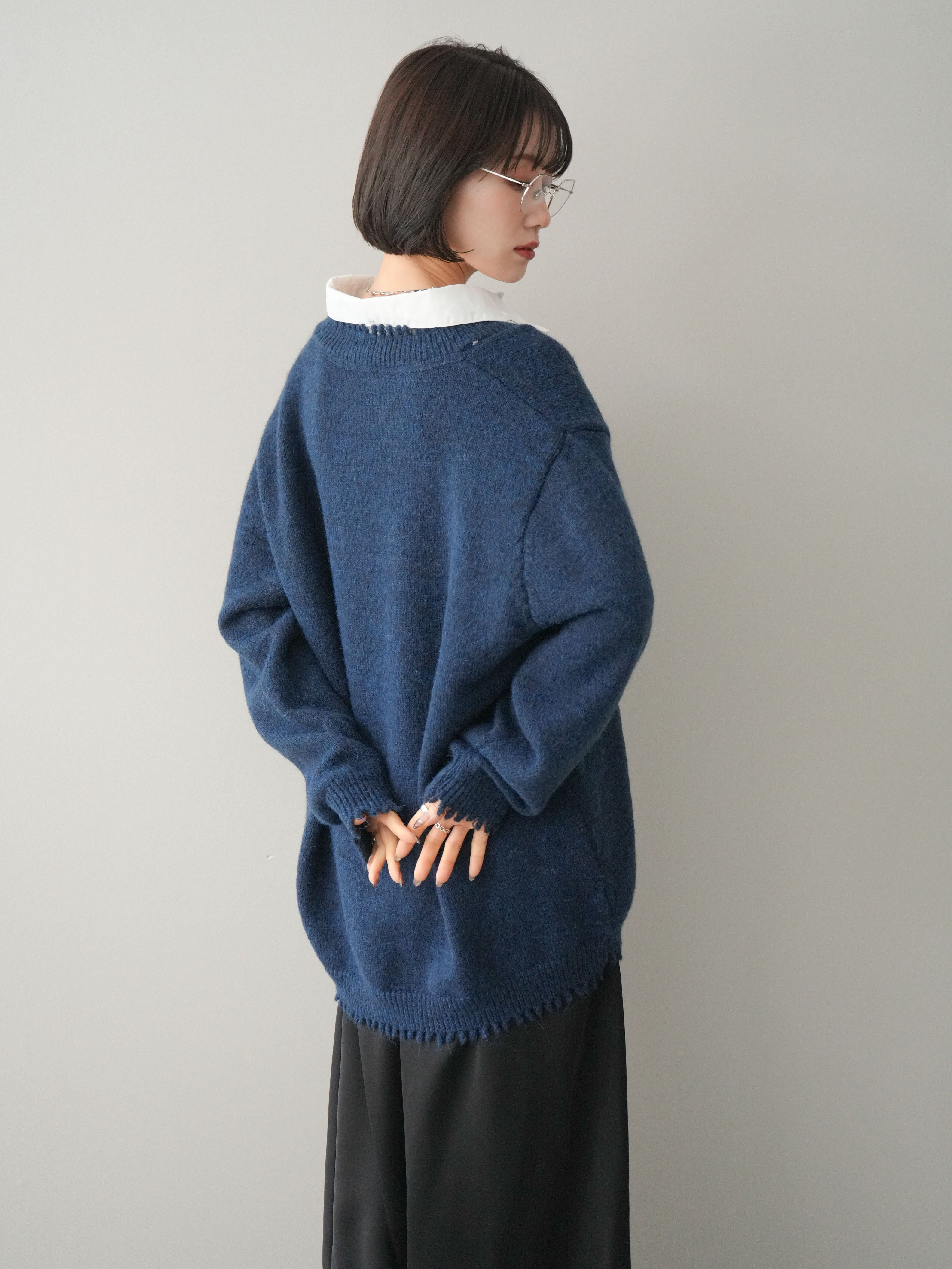 予約]シャツドッキングVネックフリンジニットプルオーバー/navy – Lumier
